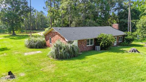212 Lynwood Road, Jesup GA - photo 9 of 76