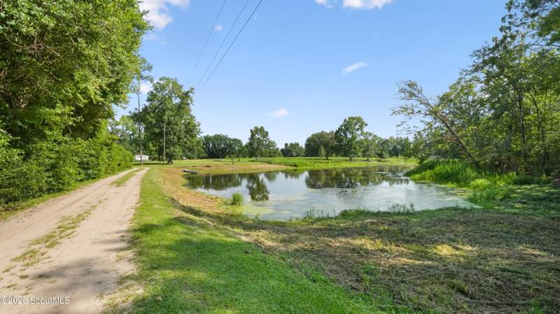 5 bedroom Single Family Residence at 212 Lynwood Road, No Recorded Subdivision, Jesup — photo 3