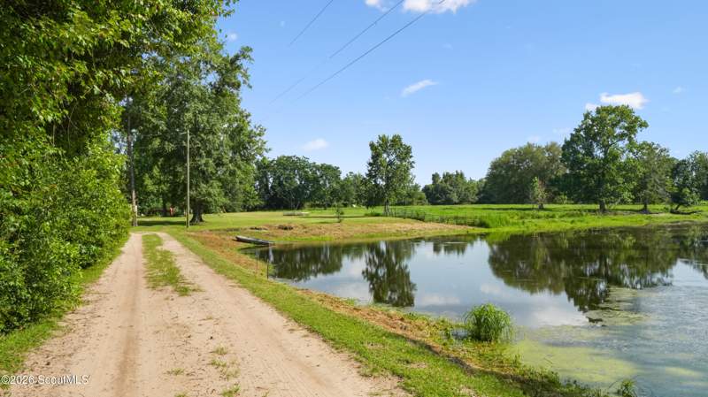 5 bedroom Single Family Residence at 212 Lynwood Road, No Recorded Subdivision, Jesup — photo 4