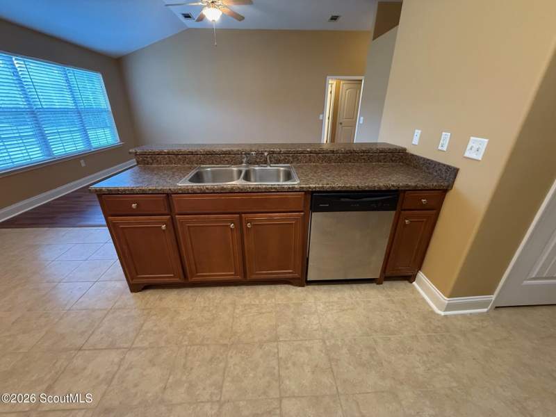4 bedroom Single Family Residence at 539 Hawks Landing Drive, Hawk's Landing, Waynesville — photo 5