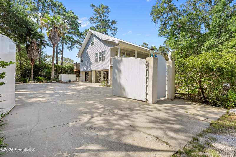 5 bedroom Single Family Residence at 104 Sapelo Street, Riverview, St. Simons Island — photo 2