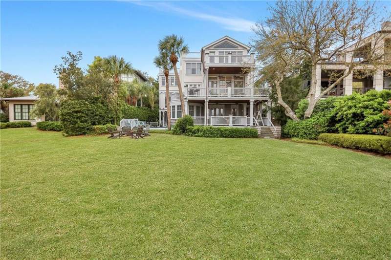 6 bedroom Single Family Residence at 1909 Dixon Lane, East Beach, St. Simons Island — photo 2