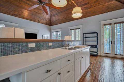 1909 Dixon Lane, St. Simons Island GA - photo 9 of 96
