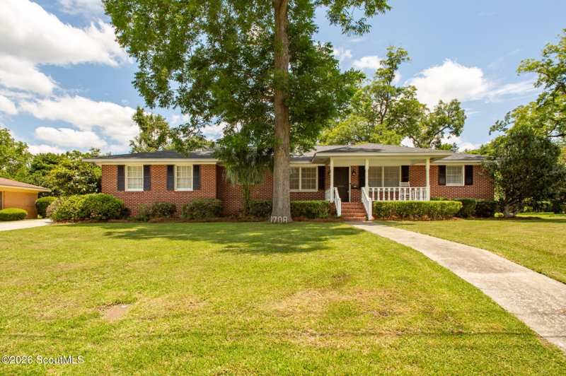 4 bedroom Single Family Residence at 1708 City Boulevard, Cherokee Heights, Waycross — photo 1