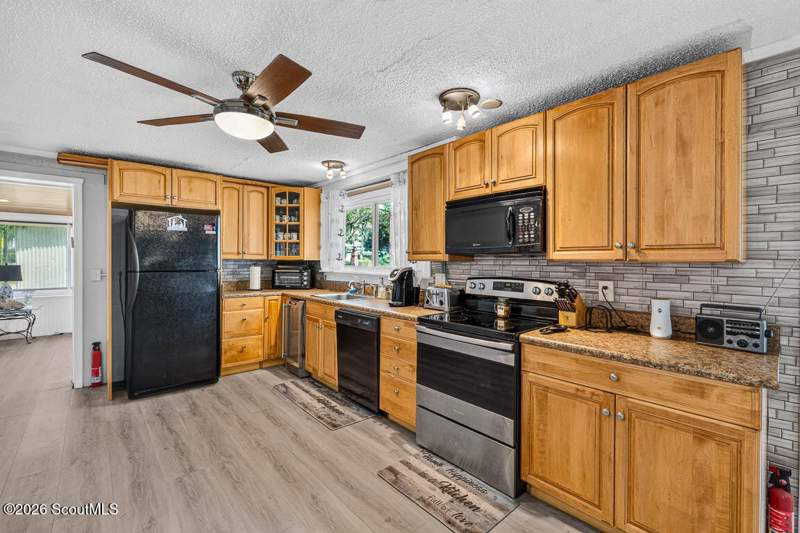 3 bedroom Single Family Residence at 1291 River Street, No Recorded Subdivision, Townsend — photo 4