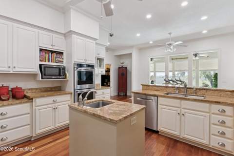 931 Champney, St. Simons Island GA - photo 13 of 50