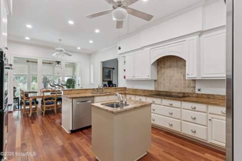 931 Champney, St. Simons Island GA - photo 16 of 50