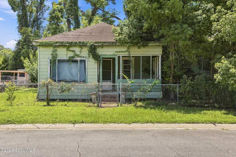 3 bedroom Single Family Residence at 1621 Thomas Street, No Recorded Subdivision, Waycross — photo 1