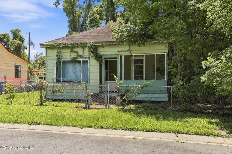 3 bedroom Single Family Residence at 1621 Thomas Street, No Recorded Subdivision, Waycross — photo 3
