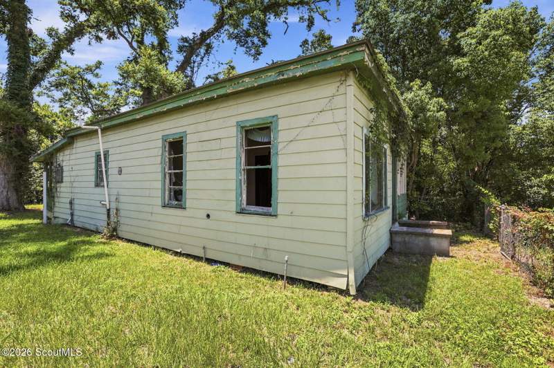 3 bedroom Single Family Residence at 1621 Thomas Street, No Recorded Subdivision, Waycross — photo 4