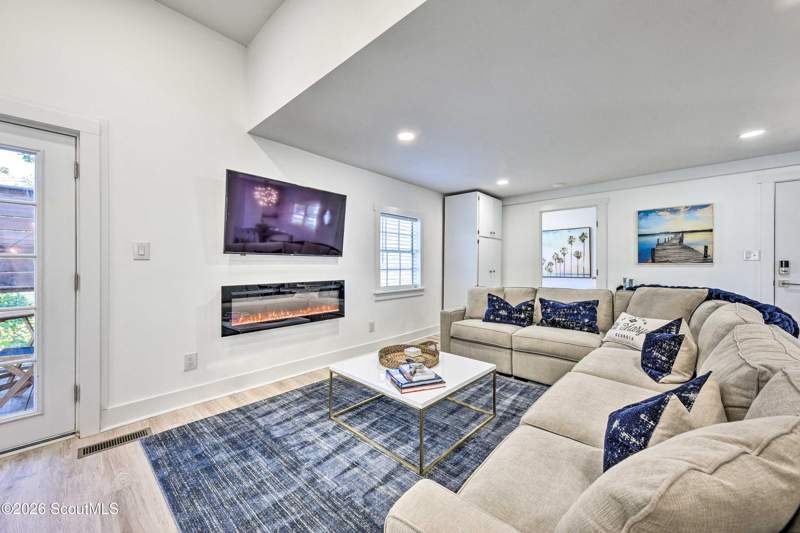 4 bedroom Single Family Residence at 206 E Weed Street, No Recorded Subdivision, St. Marys — photo 4