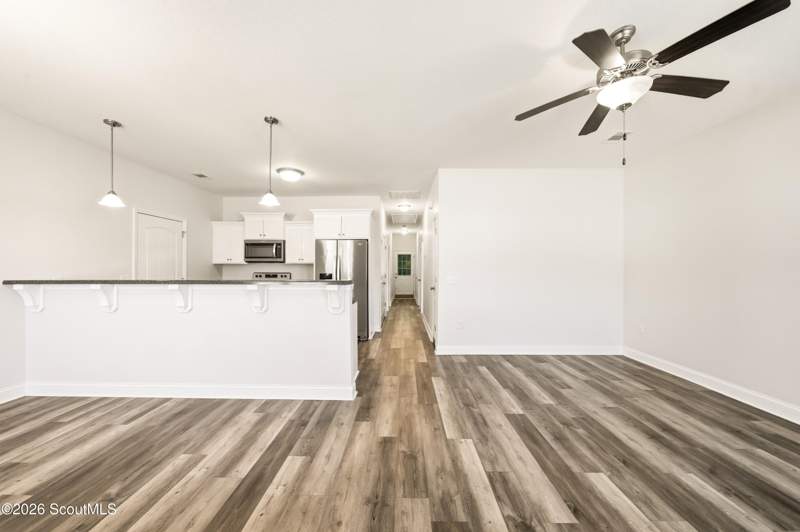 3 bedroom Single Family Residence at 276 Bridgewater Lane, Darien Hall, Darien — photo 5