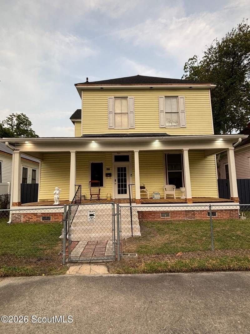 3 bedroom Single Family Residence at 608 Ware Street, No Recorded Subdivision, Waycross — photo 2