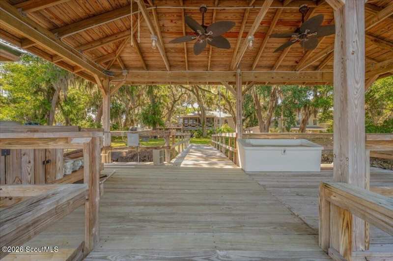 4 bedroom Single Family Residence at 1014 Sea Way, Priester, Townsend — photo 1
