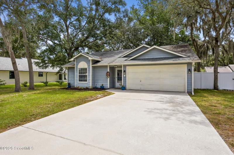 3 bedroom Single Family Residence at 301 Faye Court, Palmetto Oaks, St. Marys — photo 2