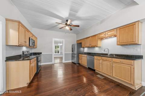 208 Bartlett Street, St. Marys GA - photo 14 of 60