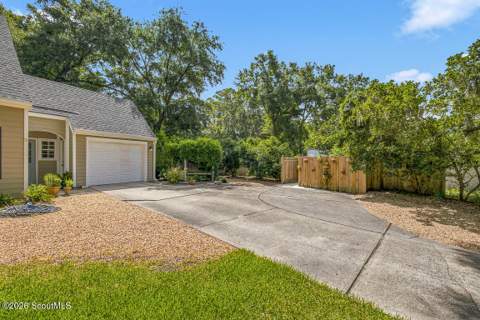 104 Captain Young Court, St. Simons Island GA - photo 8 of 48