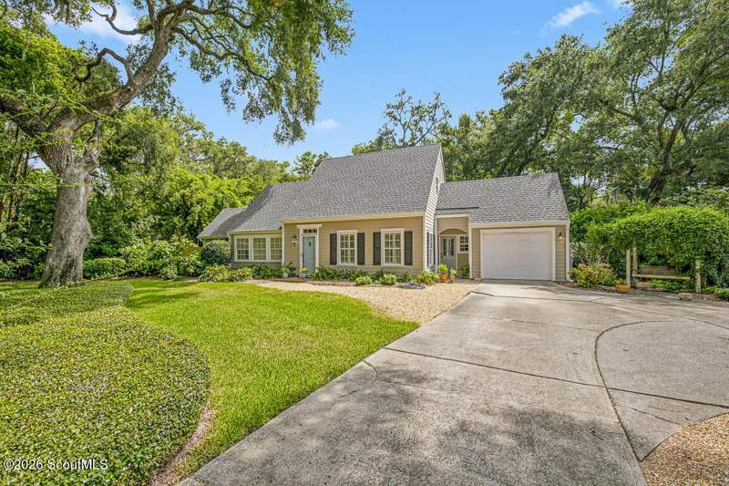 3 bedroom Single Family Residence at 104 Captain Young Court, Youngwood, St. Simons Island — photo 5