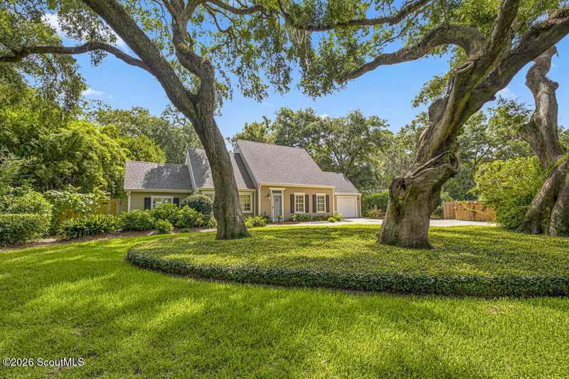 3 bedroom Single Family Residence at 104 Captain Young Court, Youngwood, St. Simons Island — photo 1