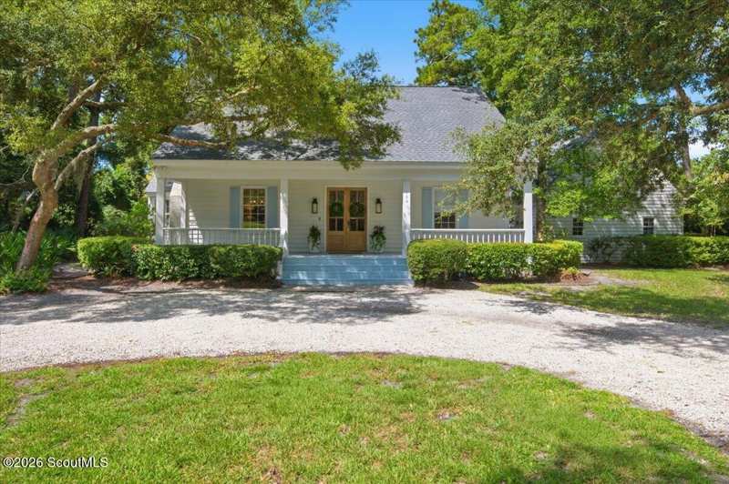 5 bedroom Single Family Residence at 104 Cascades, St. Simons Island Club, St. Simons Island — photo 1
