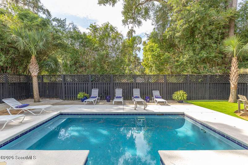 6 bedroom Single Family Residence at 506 Timmons Street, Island Retreat - Sfr, St. Simons Island — photo 2