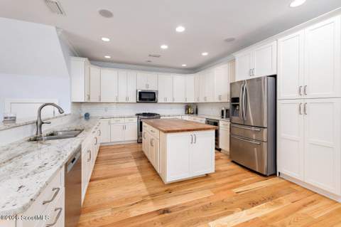 506 Timmons Street, St. Simons Island GA - photo 7 of 38