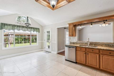 203 Cumberland Drive, Kingsland GA - photo 12 of 30