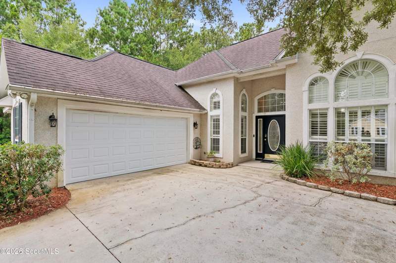 4 bedroom Single Family Residence at 203 Cumberland Drive, Laurel Island-Christains Land, Kingsland — photo 2