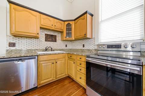 1217 Union Street, Brunswick GA - photo 17 of 43