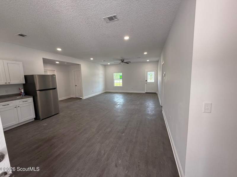 3 bedroom Single Family Residence at 5487 Old Waynesville Road, Hawk's Landing, Waynesville — photo 2