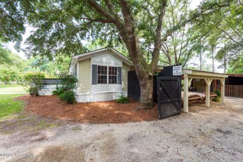 120 Baumgardner Circle, Brunswick GA - photo 10 of 97