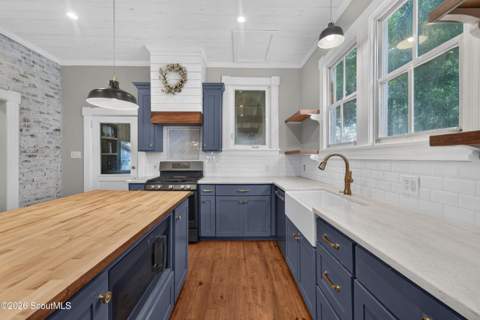 708 Richmond Street, Brunswick GA - photo 11 of 31