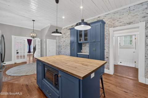 708 Richmond Street, Brunswick GA - photo 13 of 31