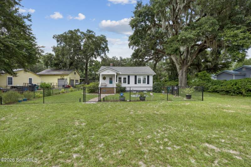 3 bedroom Single Family Residence at 109 E Church Street, No Recorded Subdivision, St. Marys — photo 2