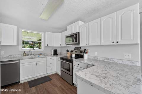 309 Lamplighter Lane, Waycross GA - photo 11 of 27
