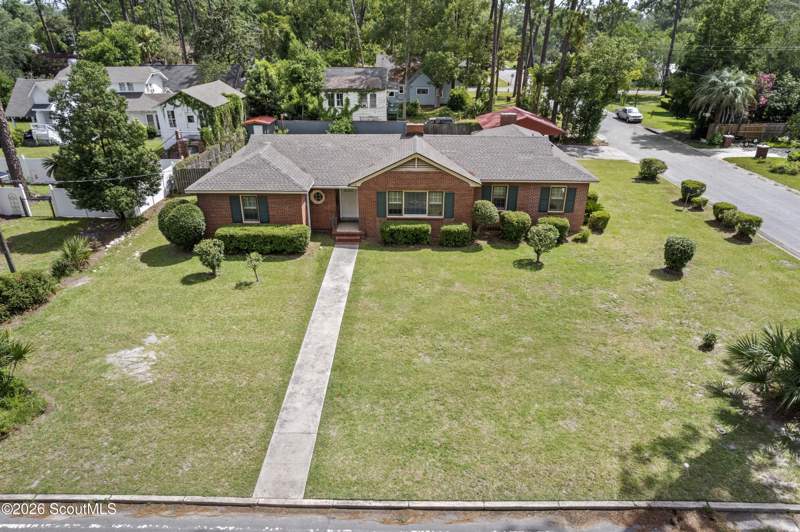4 bedroom Single Family Residence at 707 Ava Street, No Recorded Subdivision, Waycross — photo 2