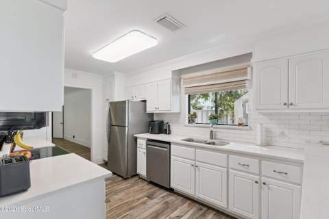437 Mimosa Drive, St. Simons Island GA - photo 13 of 41