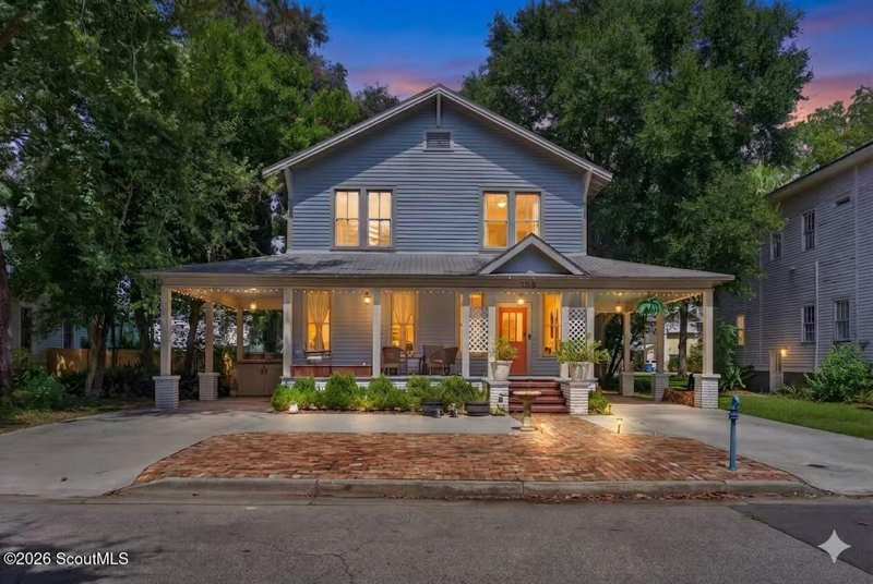 4 bedroom Single Family Residence at 708 Richmond Street, No Recorded Subdivision, Brunswick — photo 1