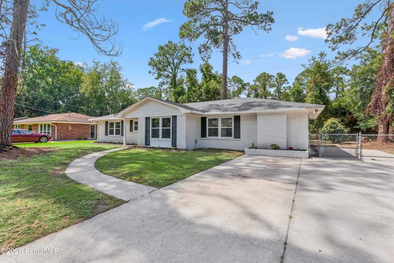 4 bedroom Single Family Residence at 235 Enterprise Street, Fairway Oaks, Brunswick — photo 2
