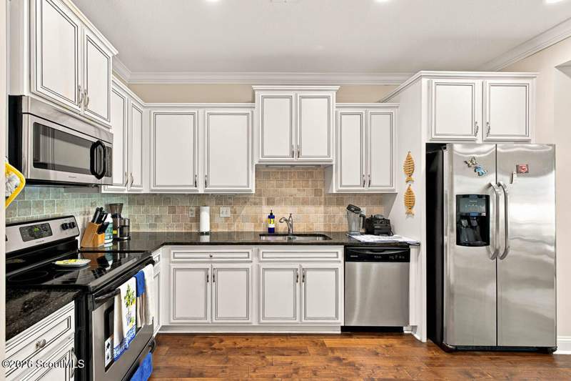 3 bedroom Single Family Residence at 102 Reserve Lane, The Reserve at Demere Townhomes (Fee Simple), St. Simons Island — photo 5