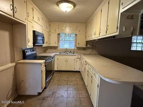 708 Beville Street, Waycross GA - photo 12 of 28