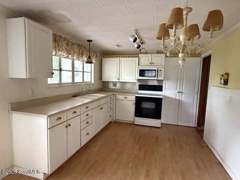 1412 Wisteria Avenue, Waycross GA - photo 8 of 22
