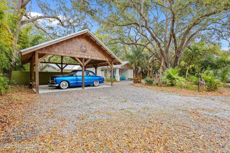 4 bedroom Single Family Residence at 103 Cater Street, Kelvin Grove, St. Simons Island — photo 2