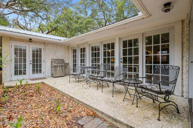 4 bedroom Single Family Residence at 103 Cater Street, Kelvin Grove, St. Simons Island — photo 4