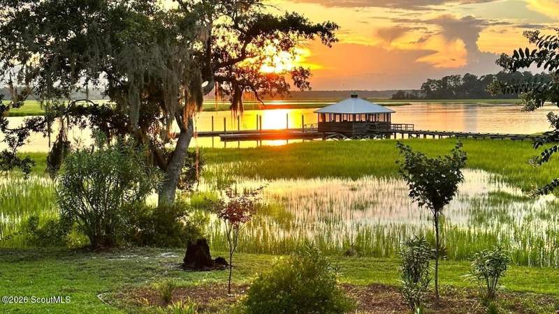 4 bedroom Single Family Residence at 1045 River Club Road, Delta Plantation, Townsend — photo 2