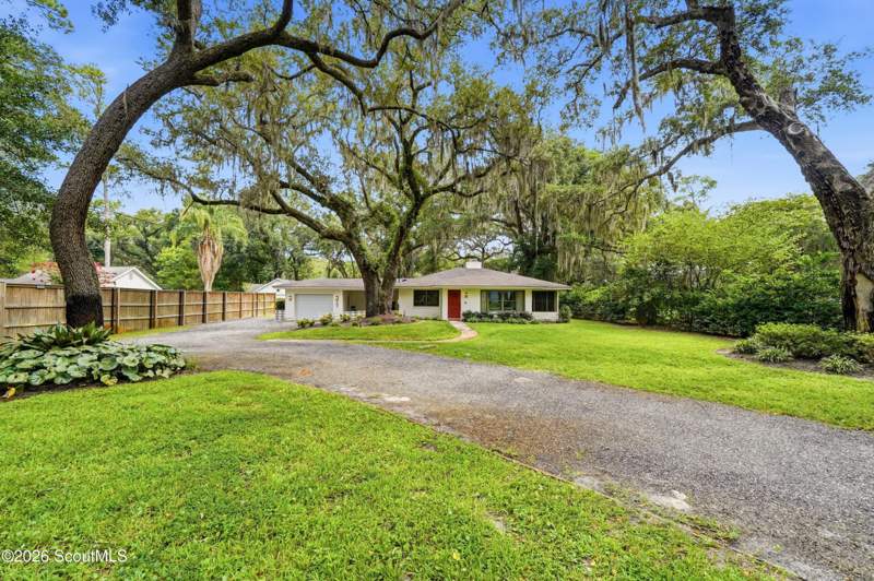 2 bedroom Single Family Residence at 205 Youngwood Drive, Youngwood, St. Simons Island — photo 2