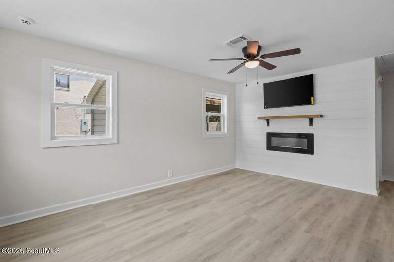 3 bedroom Single Family Residence at 1204 4th Avenue, 33 Acre Tract, Brunswick — photo 5