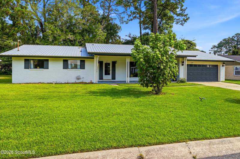 3 bedroom Single Family Residence at 121 Mcdowell Avenue, Fairway Oaks, Brunswick — photo 2
