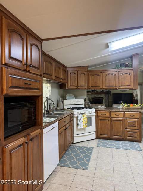 482 Ridge Road, Jesup GA - photo 16 of 36