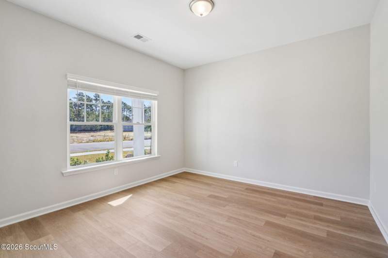 5 bedroom Single Family Residence at 16 Fulham Road, Majestic Oaks, Brunswick — photo 2